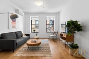 1BR in the Heart of Manhattan w/Laundry & Elevator