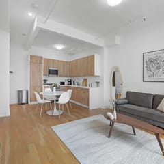 Modern 1BR in Prime Manhattan w/Laundry & Elevator