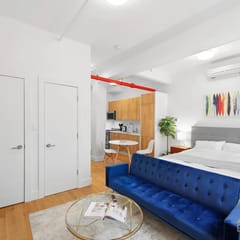 Renovated Studio in Midtown w/Laundry & Elevator
