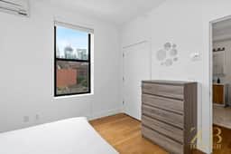 1BR in the Heart of Manhattan w/Laundry & Elevator - Image 5