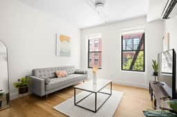 Modern 2BR 2BA Prime Midtown w/ Elevator & Laundry