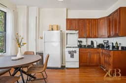 Stylish 2BR Apartment in Prime Upper East Side!!
