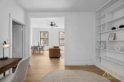 Sun Filled, Renovated 2BR Loft-like, Prime Chelsea - Image 4