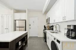 West Village, Renovated! 3BR/2BA Private Terrace - Image 3