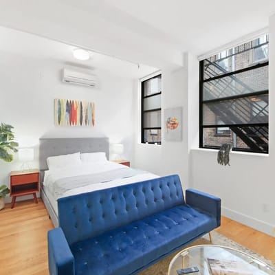 Renovated Studio in Midtown w/Laundry & Elevator