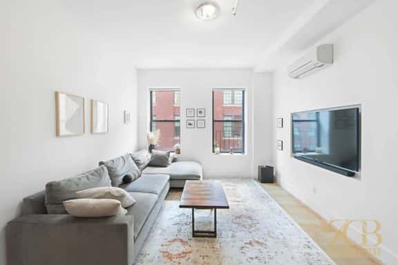 Beautiful & Spacious 2BR 2BA w/ Elevator & Laundry - Image 1