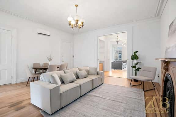 Loft Style X Large 2BR Apartment in Prime Chelsea! - Image 1