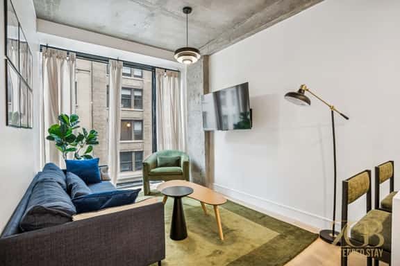 Mint Condition Modern 2BR, WD, Elevator / Chelsea - Image 1
