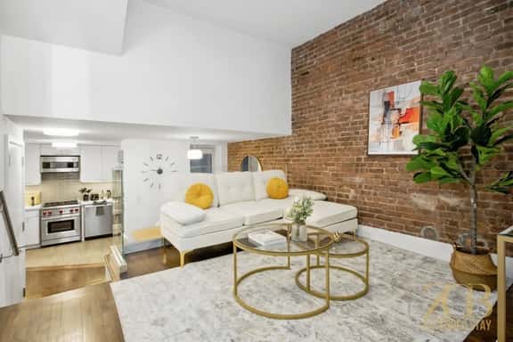 Newly Renovated Luxury 2BR Prime UES, Central Park - Image 1