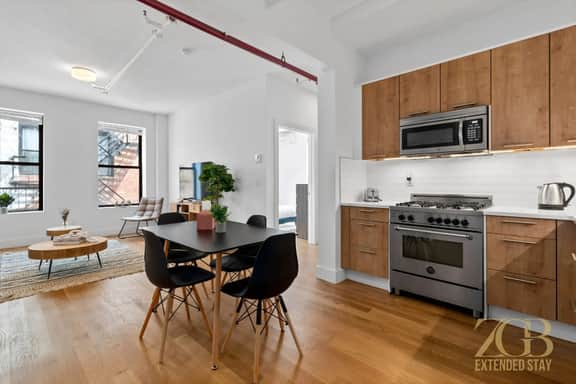 1BR in the Heart of Manhattan w/Laundry & Elevator - Image 3