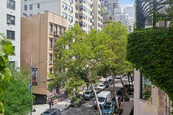 Gorgeous 2 Bedroom Apt in Prime UES!
