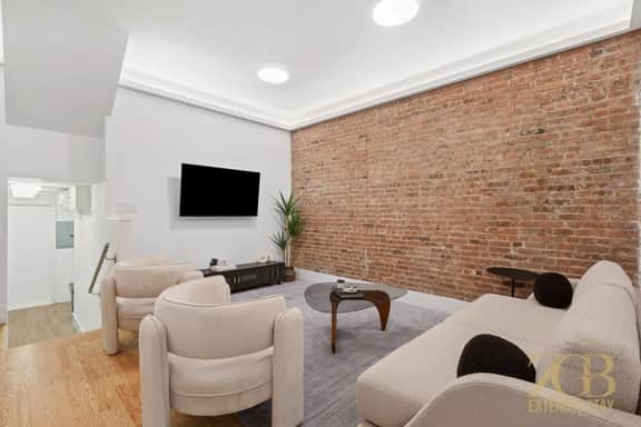 Luxury King Size 1BR, Renovated UES, Central Park 