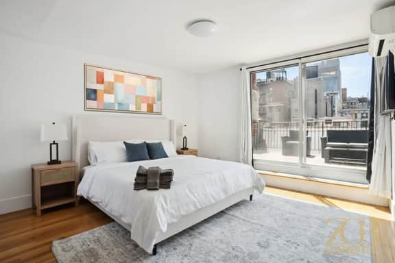 Luxury PH Duplex w/Private Terrace by Central Park