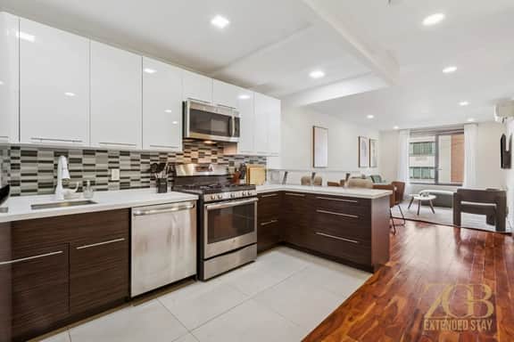 Modern & Mint 2BR Central Park, Laundry, Elevator - Image 2