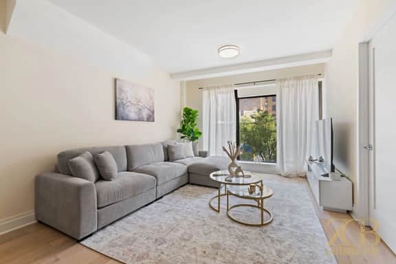 West Village, Renovated! 3BR/2BA Private Terrace 