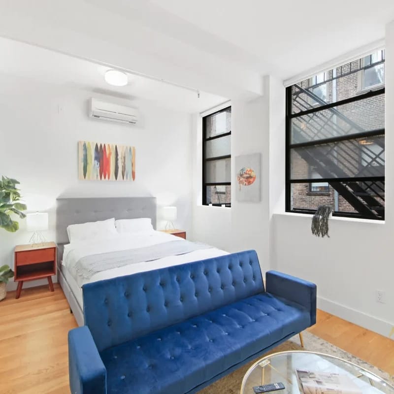 Renovated Studio in Midtown w/Laundry & Elevator